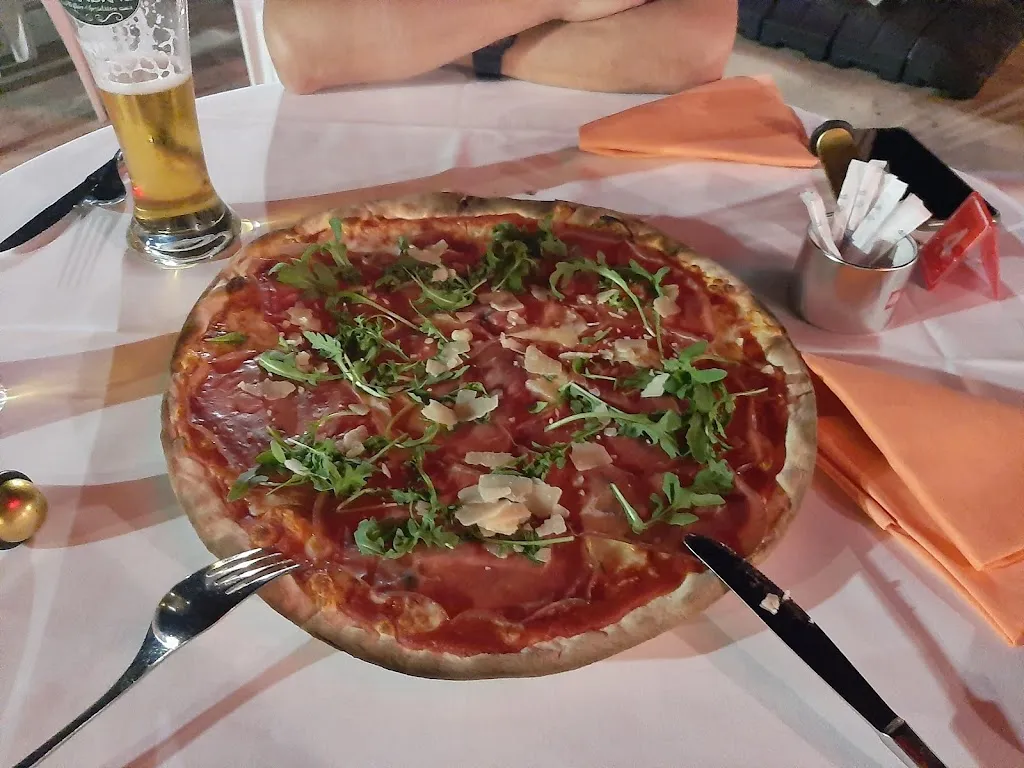 Iekrn Lod_Al Milano Hotel, Ristorante & Pizzeria_Bossico_review