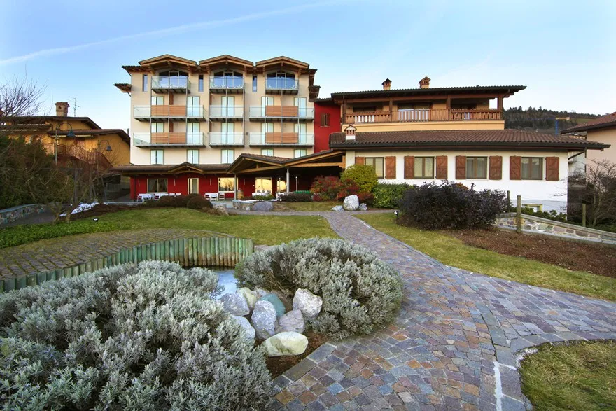 Hotel Miralago Ristorante_Bossico_slider_image_1