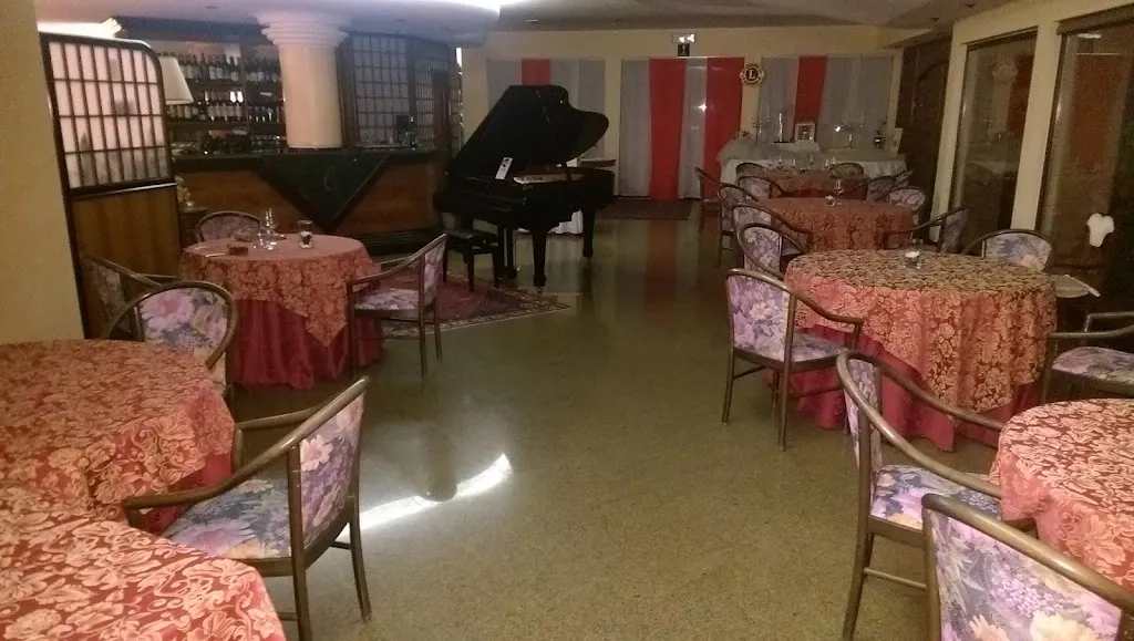 Nikos Andrinopoulos_Ristorante Villa Cavour_Bottanuco_review