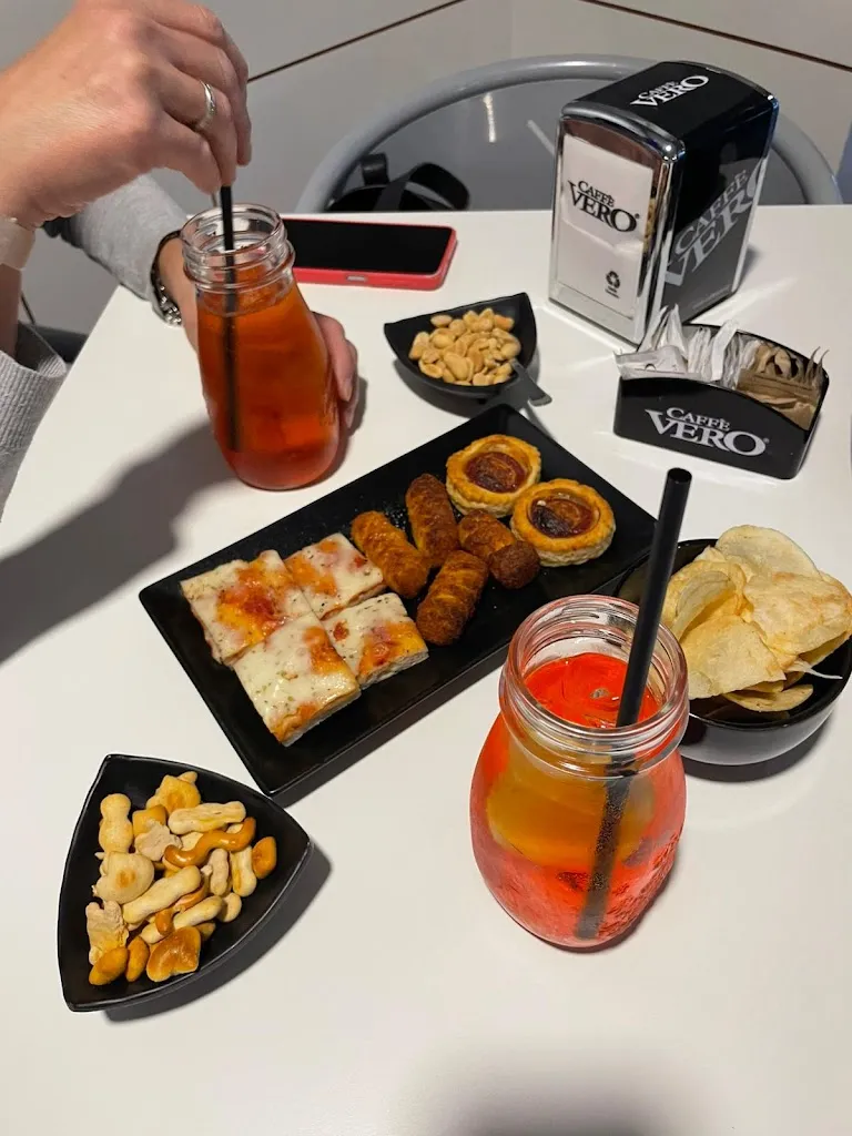 Silvia Cellucci_D'Oc Cafe' 56 Di Innocenti Claudia_Bottanuco_review