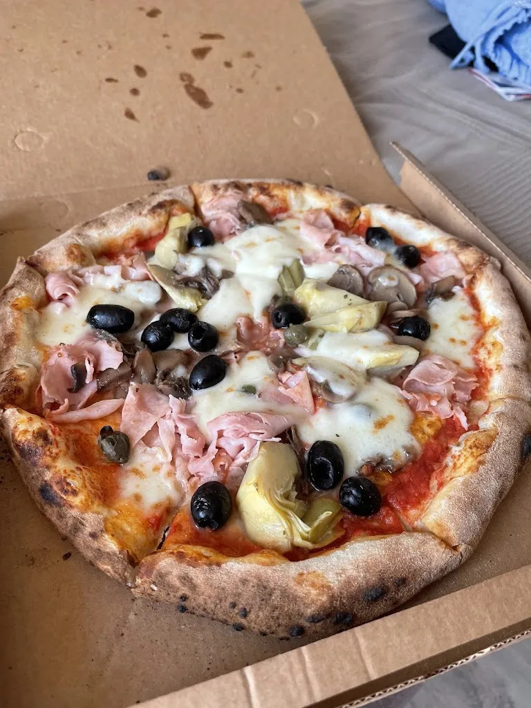 Aurimas Pėža_Gabbia Di Matti Pizzeria_Bottanuco_review