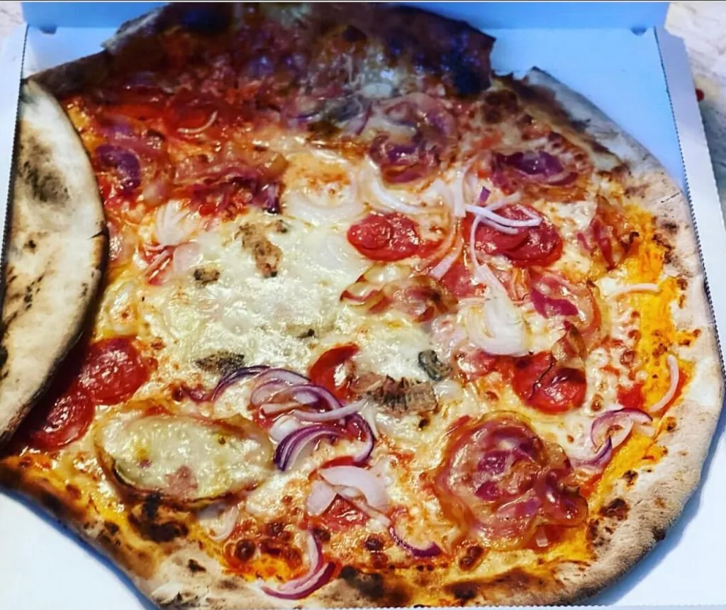 Jessica not_Pizzeria Senza Confini_Bovegno_review