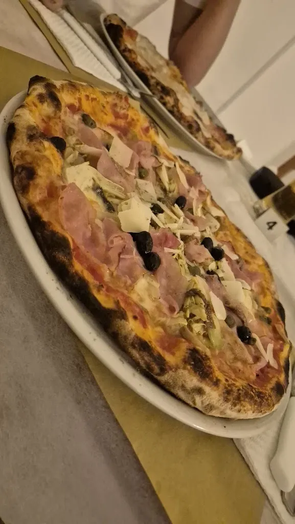 Sabrina Gnoni_DA SCIASCIO PIZZERIA_Acquarica del Capo_review