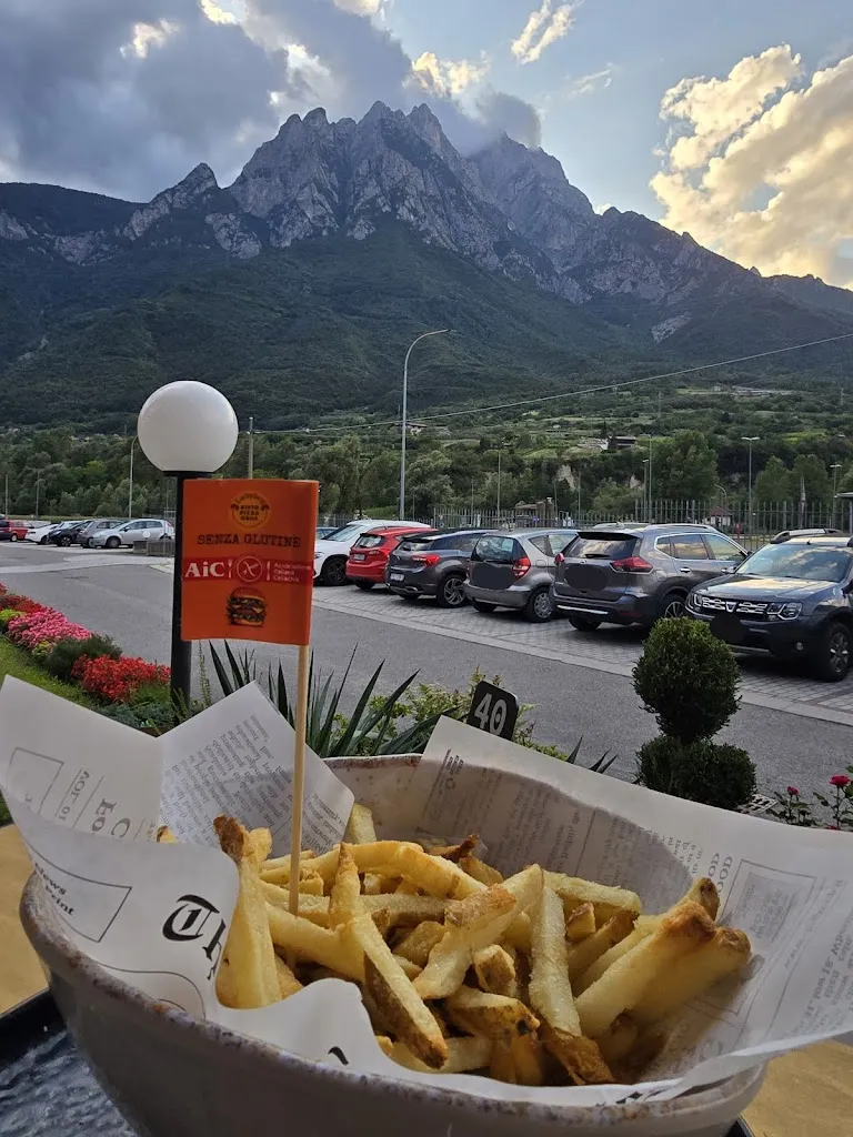 Angie Ng_Ladybug Bar_Braone_recensione