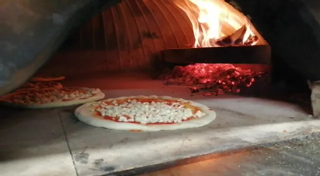 Pizzeria petricore_Brebbia_slider_image_2