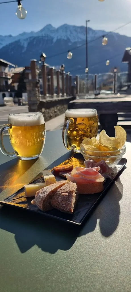 Martin Whitaker_Cristall Bar Mountain Bistrot_Bormio_review