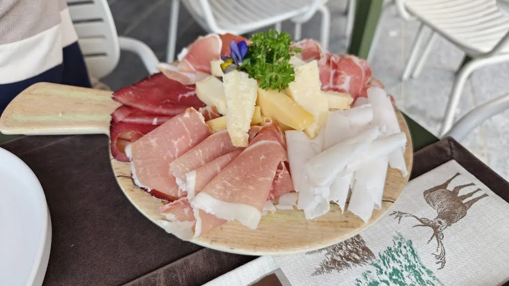 Cristall Bar Mountain Bistrot_Bormio_slider_image_3