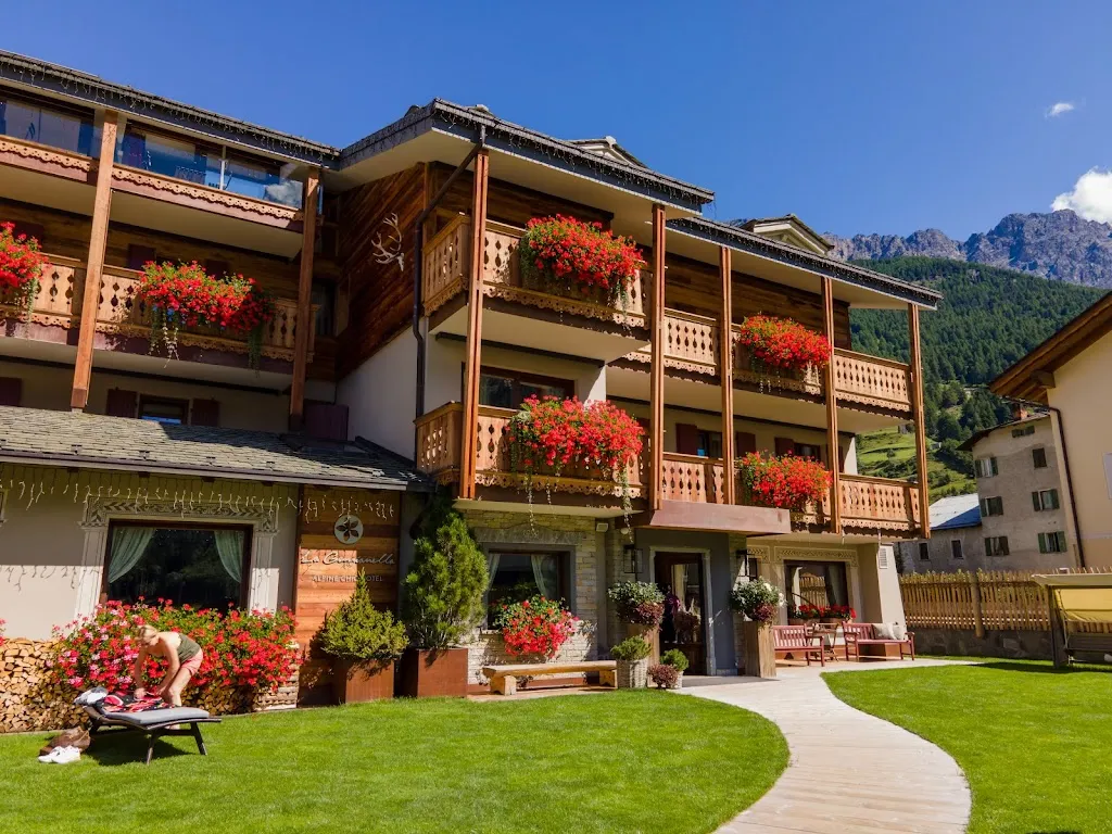 Hotel La Genzianella restaurant in Bormio