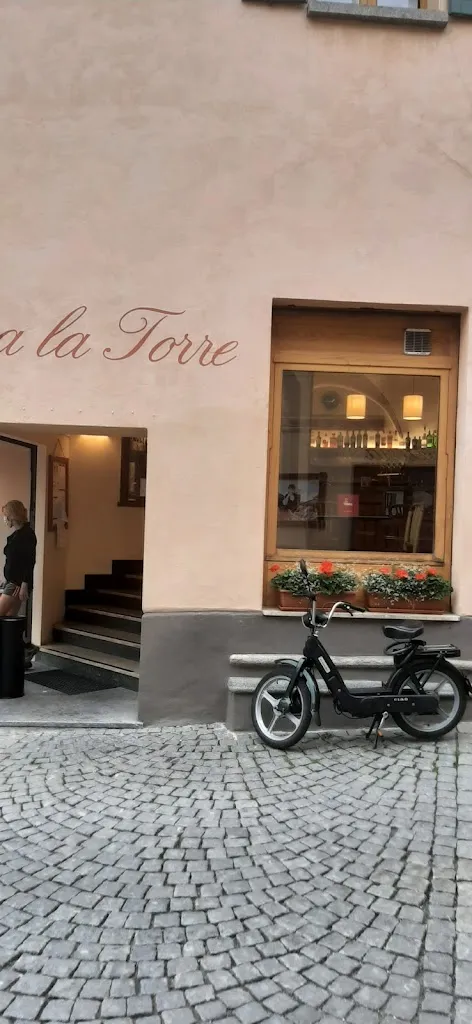 Bar a la Torre Paninoteca restaurant in Bormio