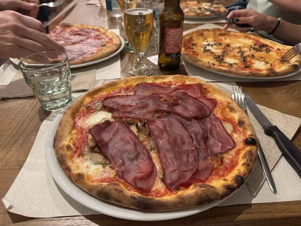 Pizza da Lollo_Bormio_slider_image_2