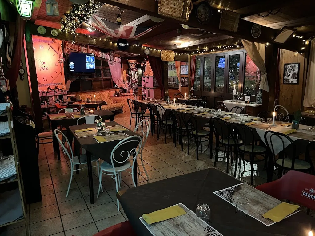 Bar pizzeria ristorante MIX Accadia restaurant in Accadia