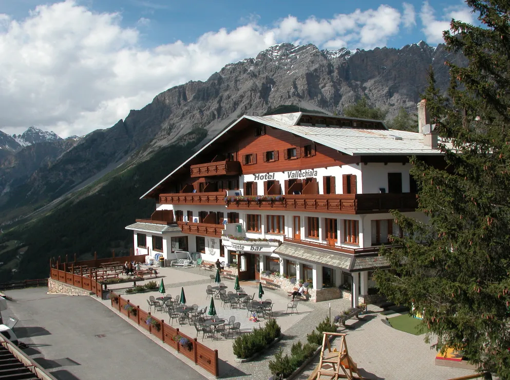 Hotel Vallechiara Bormio restaurant in Bormio
