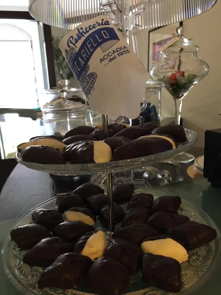 Giulio Praino_Viaborgosettantadue Lounge bar & Restaurant_Accadia_review