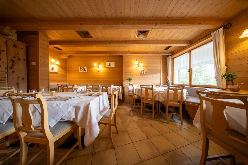 Trattoria Pizzeria Al Teleir_Bormio_slider_image_1