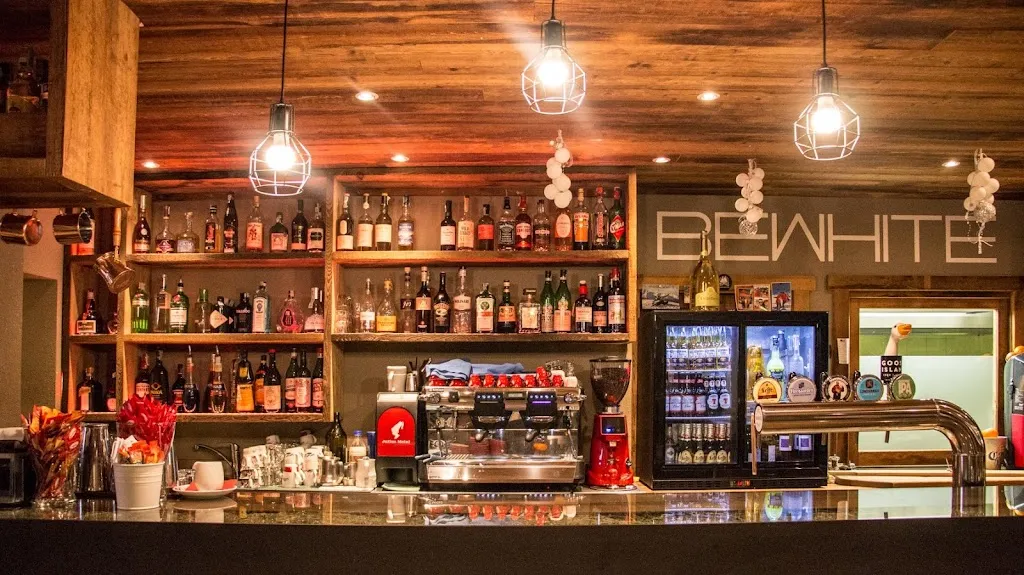 Be White Après Ski & Restaurant_Bormio_slider_image_1