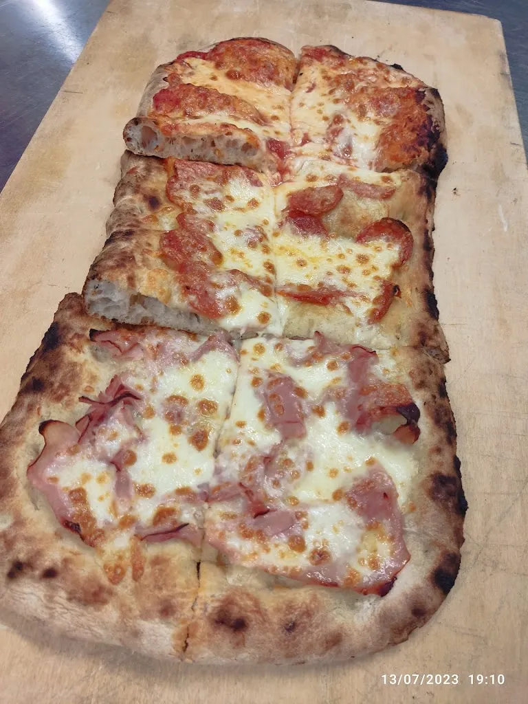 Pizz Stop da Enzo_Accadia_slider_image_3