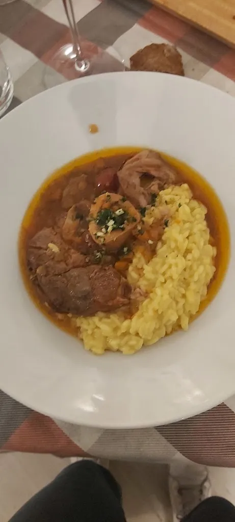 RITA ARPESELLA_Homerestaurant in villa_Bovisio-Masciago_review