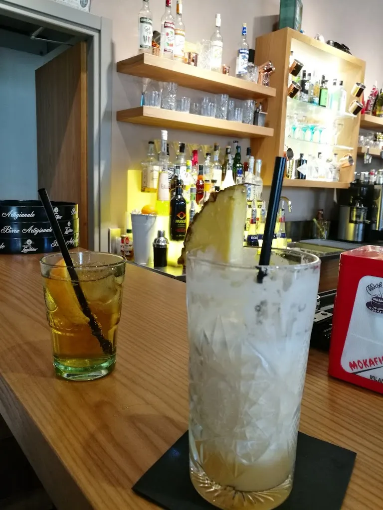 Bar Jolly Blue_Bovisio-Masciago_slider_image_3