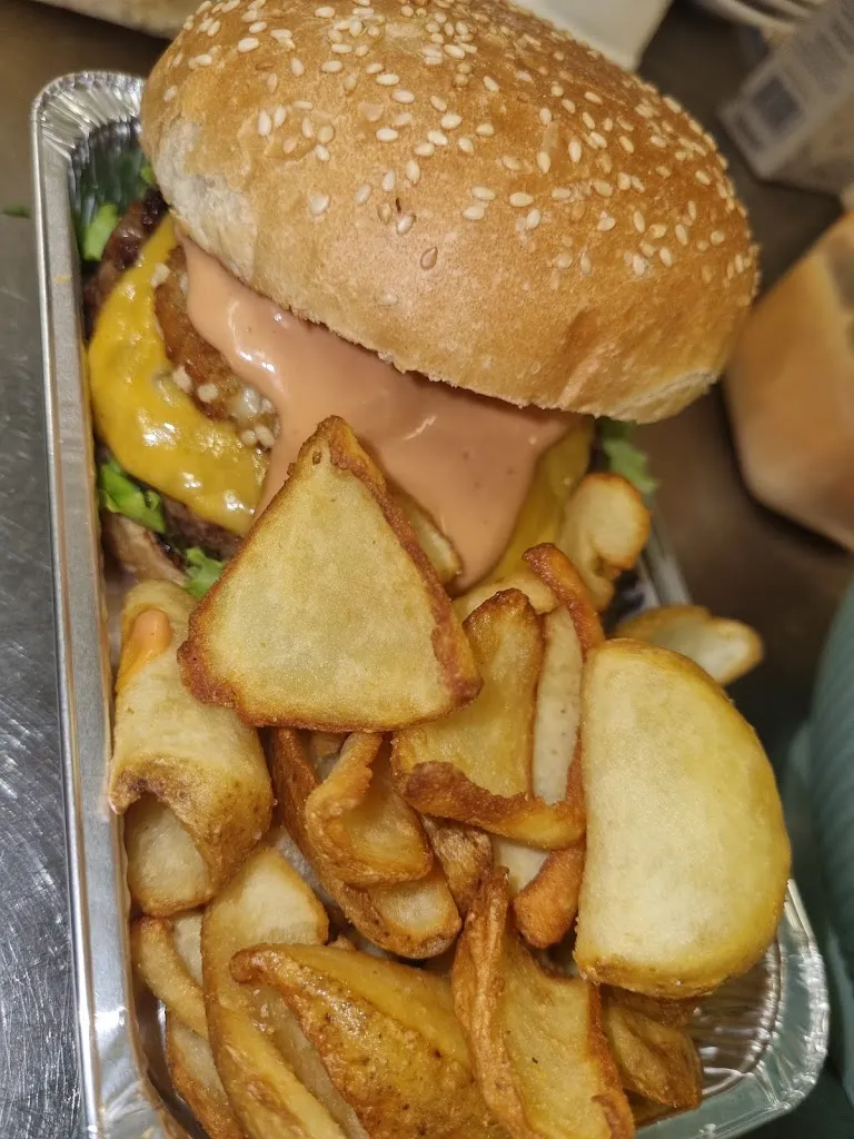 Bar trattoria Mare Italia coffy drink end food restaurant in Bovisio-Masciago