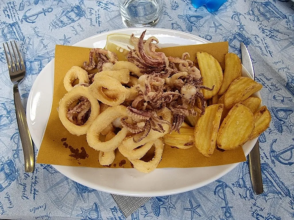 Pescheria Friggitoria Gastronomia Fish & Drinks_Bovisio-Masciago_slider_image_3