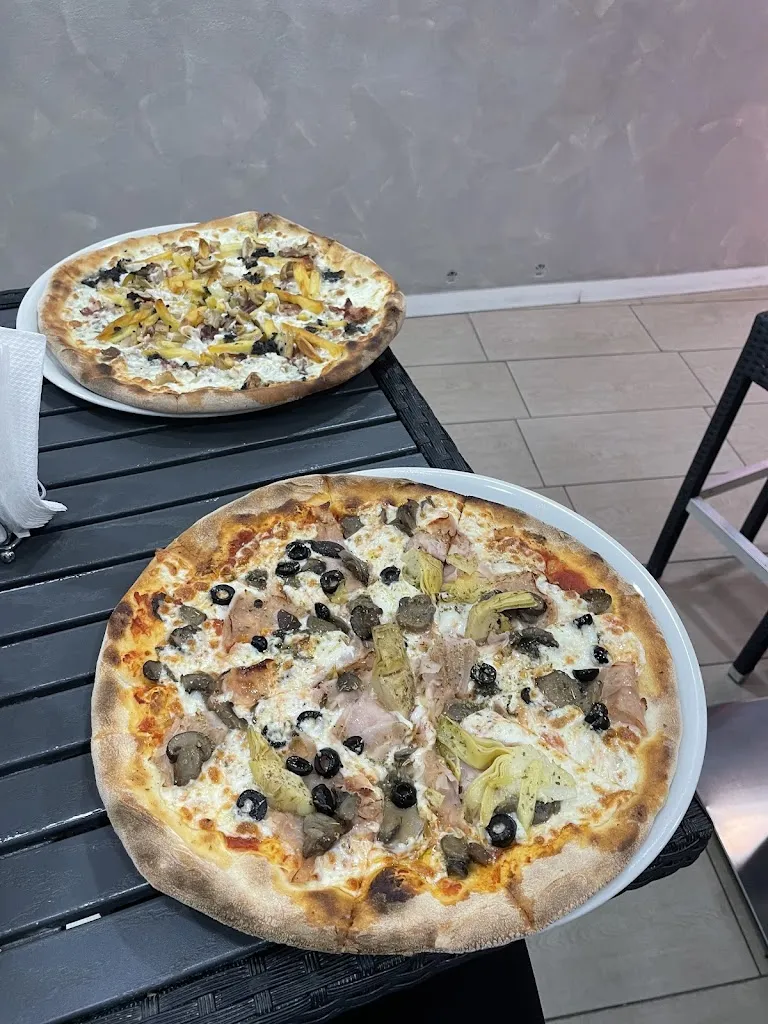 Adriana Camacho_Officina della Pizza 2 Bovisio Masciago_Bovisio-Masciago_review