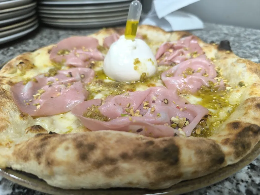 111 Pizzeria napoletana & Bar caffetteria_Brembate di Sopra_slider_image_2