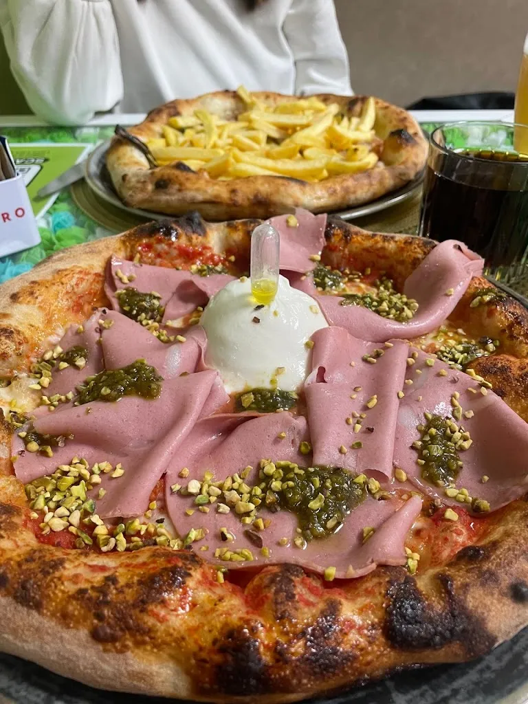 111 Pizzeria napoletana & Bar caffetteria_Brembate di Sopra_slider_image_3