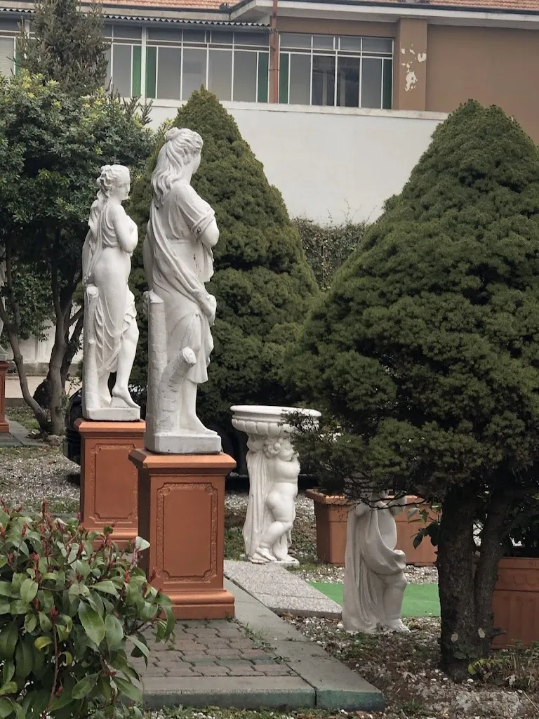 LILIANA SANTORO_La Nuova Villa Aurelia_Bregnano_review