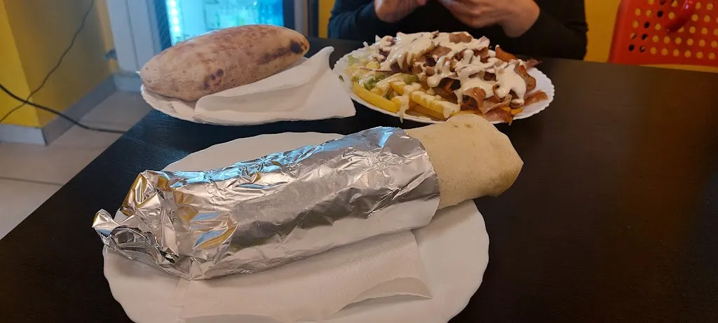 30375Max_Pizza Ok_Bregnano_review