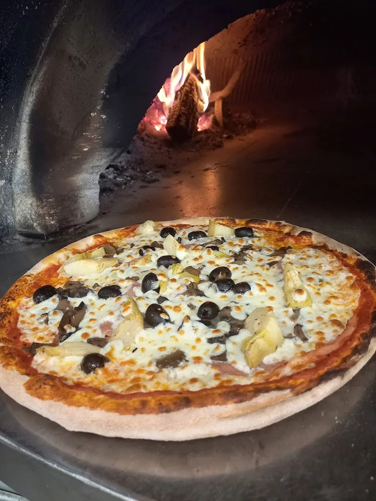 Pizza Ok_Bregnano_slider_image_2