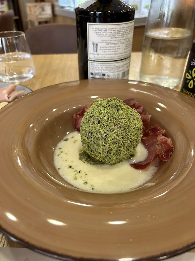 Adela Reznickova_Gennarino's_Brenta_review