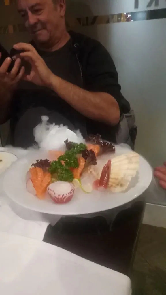 KAORI SUSHI RESTAURANT_Brenta_slider_image_2