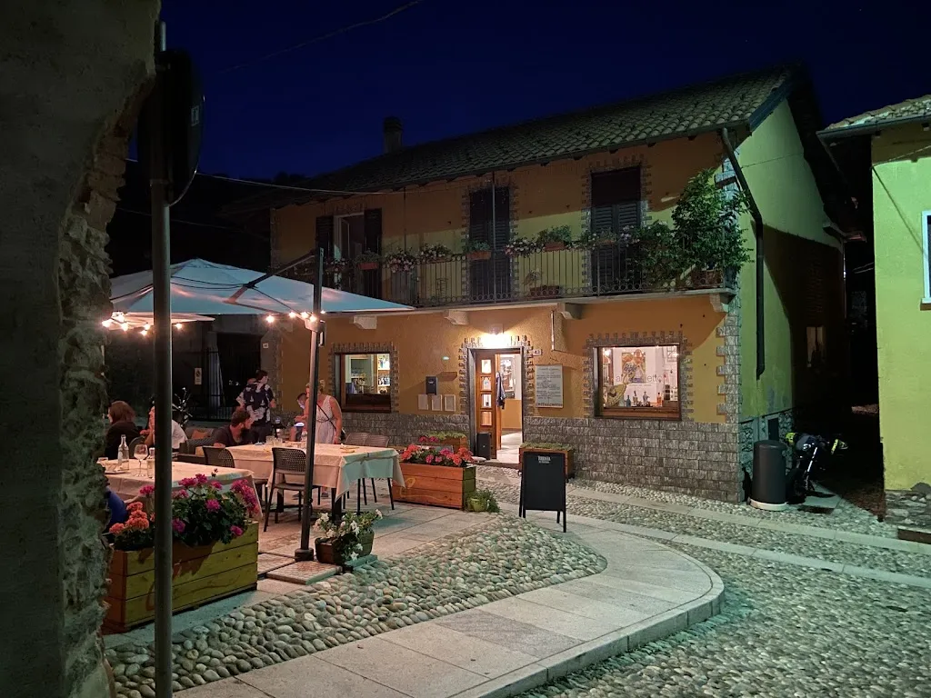 Christin Meisinger_Ristorante Tabaccheria Al Cortiletto_Brezzo di Bedero_recensione