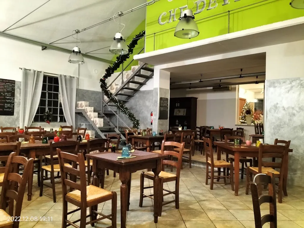 Officina della Pizza restaurant in Brezzo di Bedero