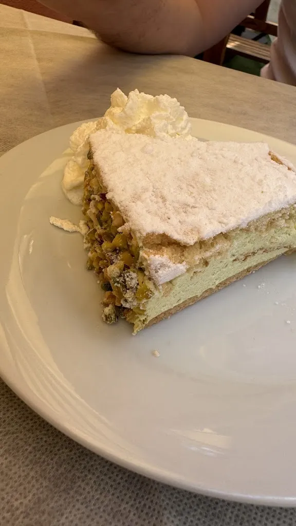 Jiali W._Trattoria da Elia e Ugo_Brezzo di Bedero_review