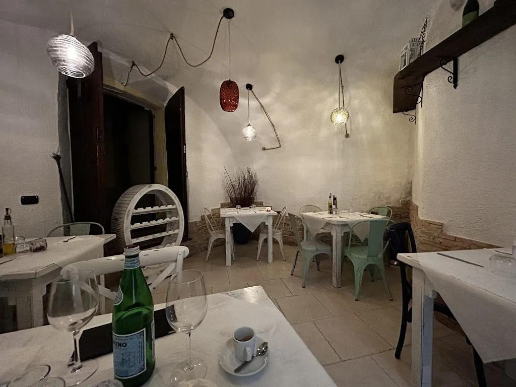 Trattoria da Elia e Ugo restaurant in Brezzo di Bedero