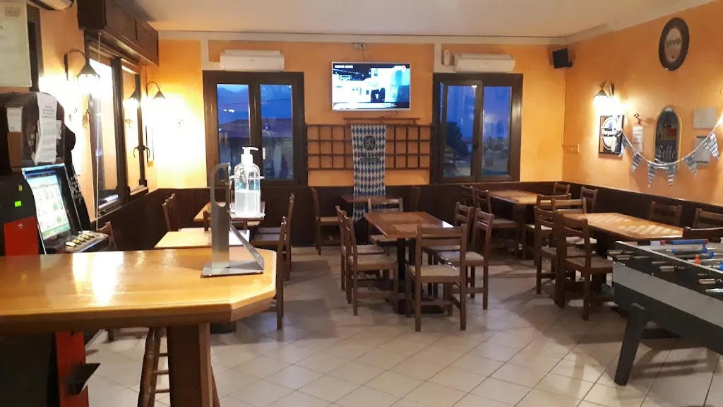 Bar Primavera Snc Di Santi Paolo & Galliani Davide restaurant in Brezzo di Bedero