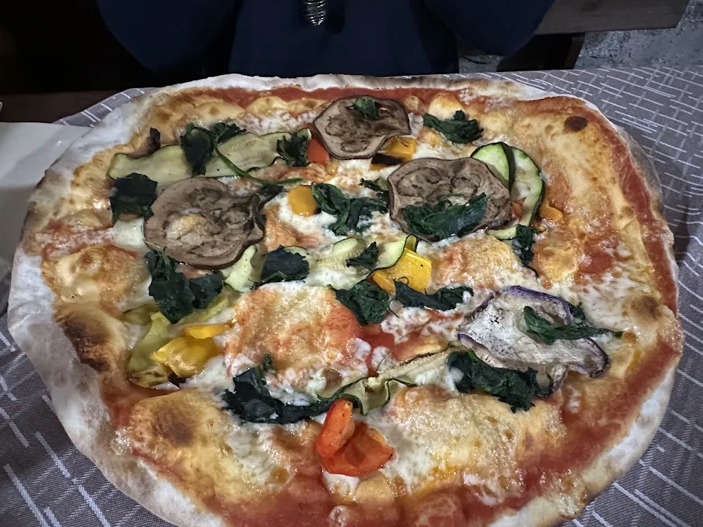 Ristorante Pizzeria Bracconiere_Breno_slider_image_2