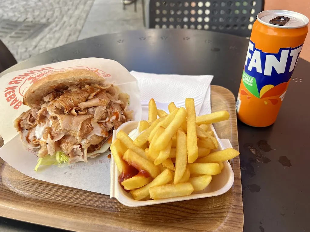 Chris Kaczmarek_Delizioso kebab pizza_Breno_review