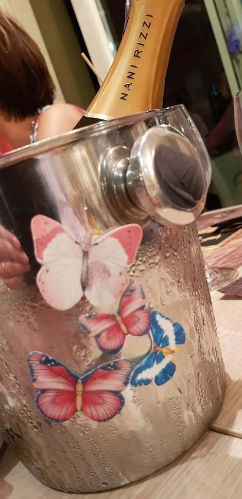 Clara Caglieri_upupa coffee wine restaurant_Breno_review