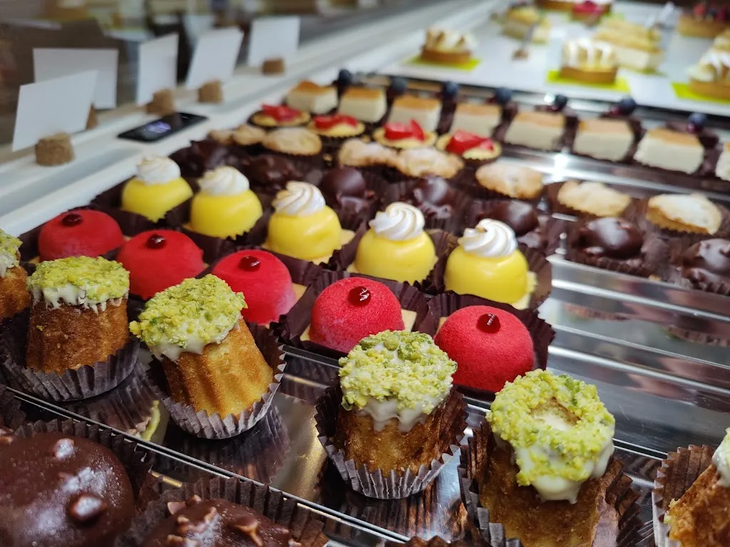 Crispen Pasticceria_Breno_slider_image_2