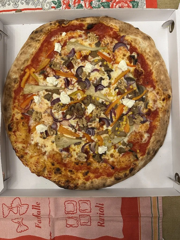 Gufetto Pizza_Breno_slider_image_2