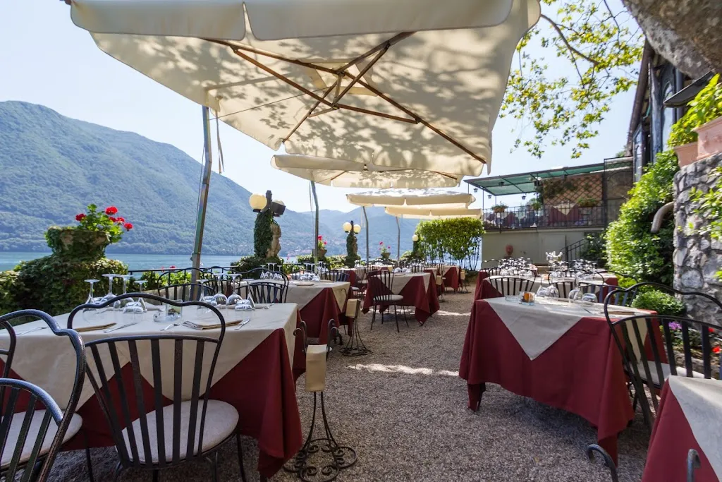 Ristorante Crotto dei Platani restaurant in Brienno