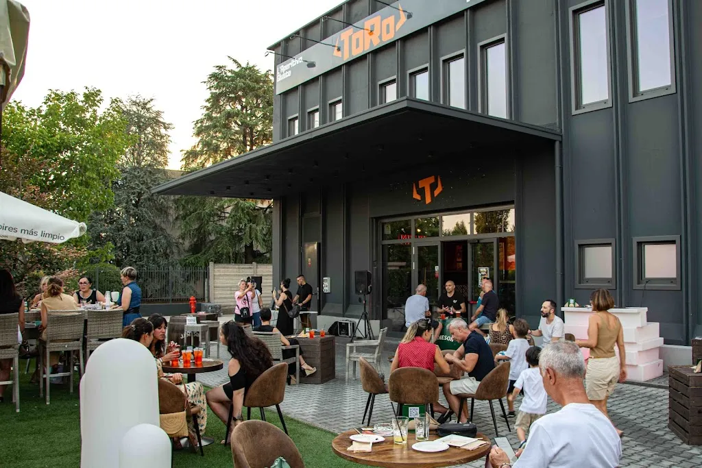 Toro | l'aperitivo, Giusto_Brignano Gera d'Adda_slider_image_3