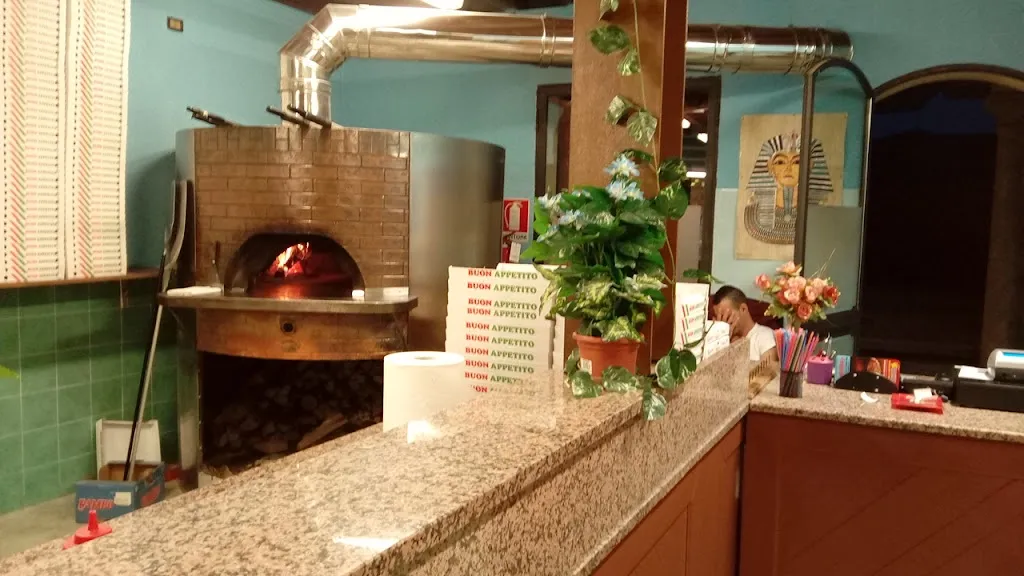 Pizzeria La Bergamasca_Brignano Gera d'Adda_slider_image_3