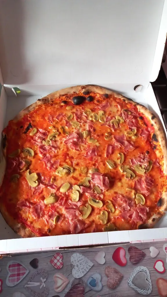 Pizzeria Le Piramidi Di Metwly Mohamed_Briosco_slider_image_2