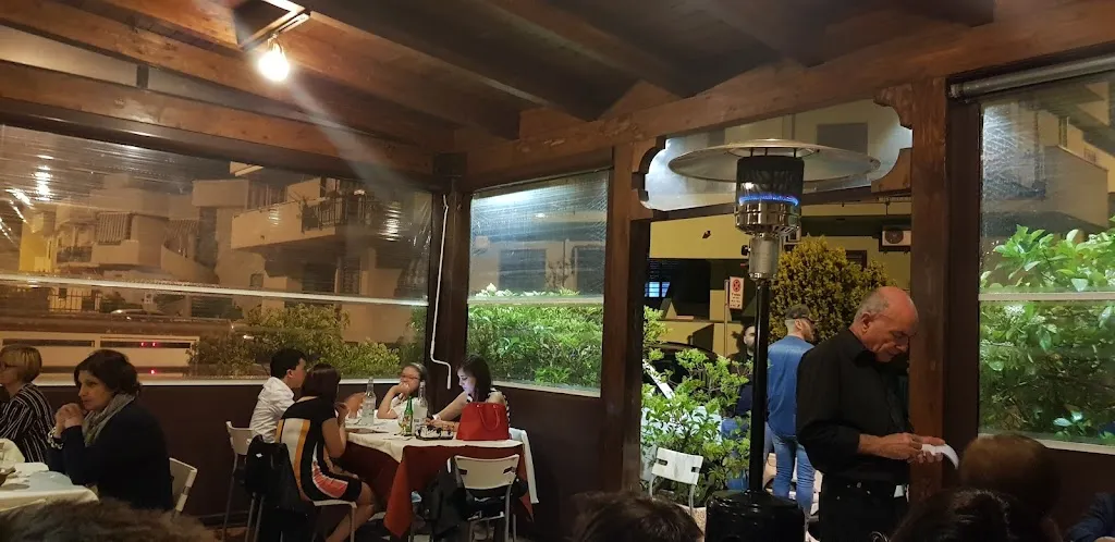 Antonio Lomoro_Il Cricchio_Adelfia_review