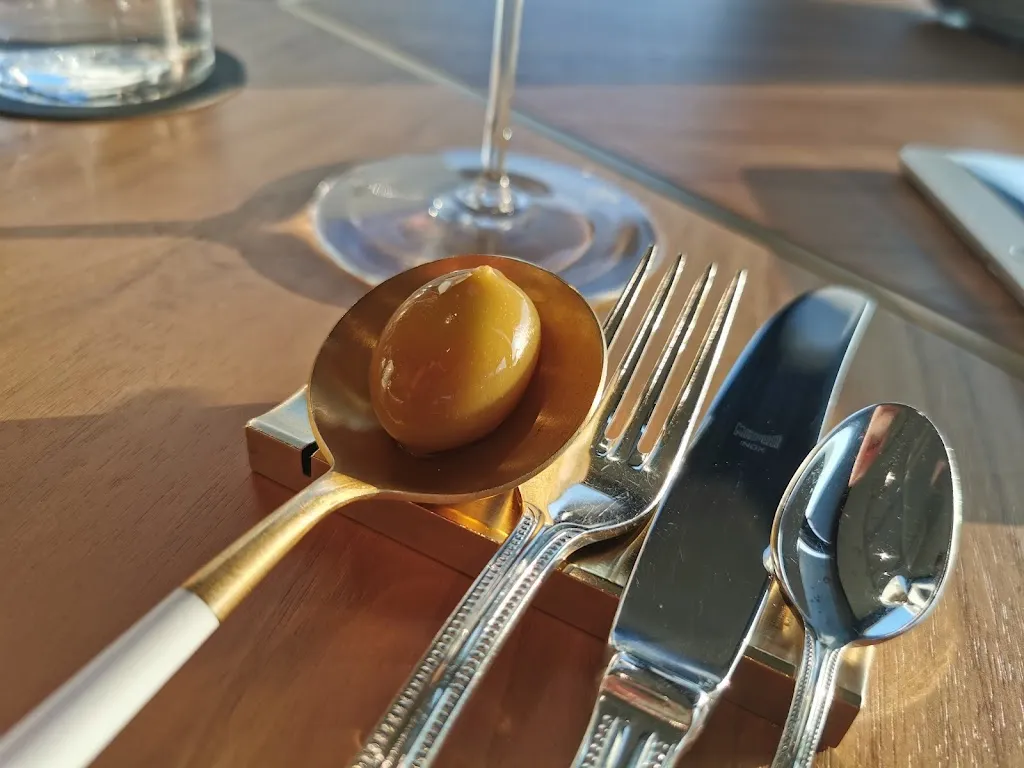 Barak Niv_Bianca sul lago_Brongio_review