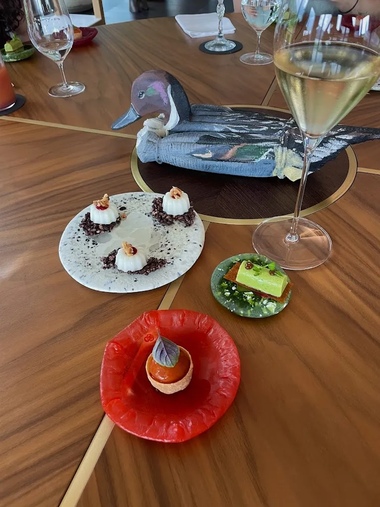 Bianca sul lago_Brongio_slider_image_3