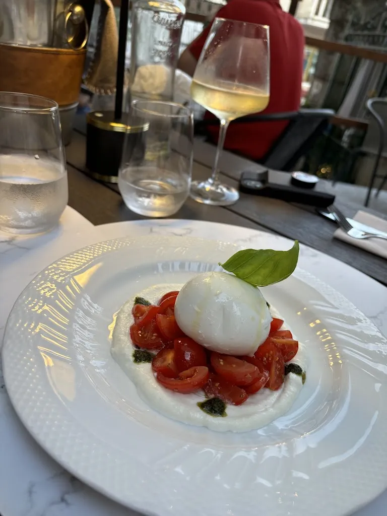 Giuseppina Del Campo_DIVƏRSO House Restaurant_Brongio_review